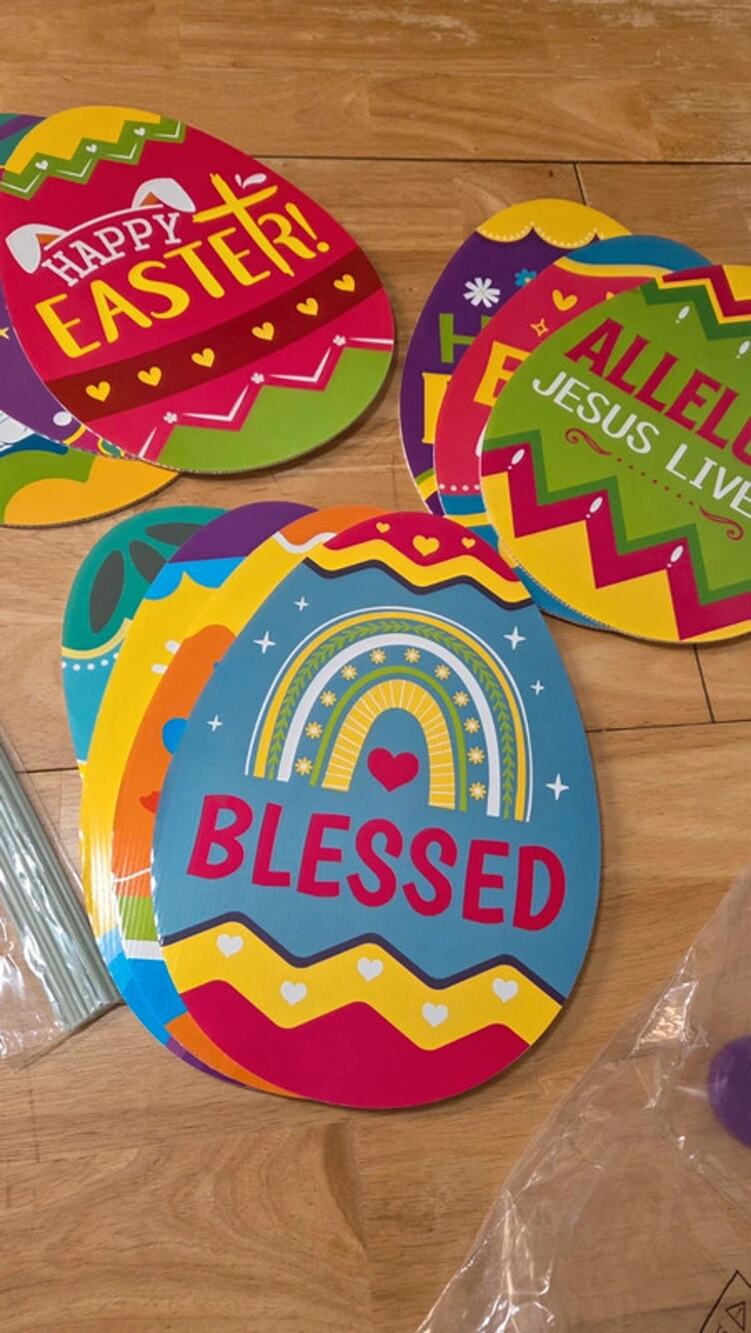 Easter Egg Yard Signs 10 Piece Lawn Decorations w Stakes Outdoor NIB